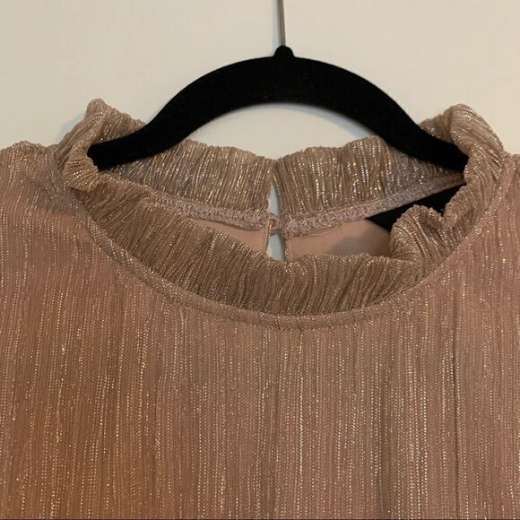 Adiva | Sleeveless Mock Neck Top - Picture 2 of 8